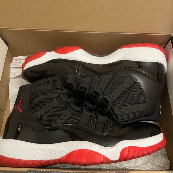 Air Jordan retro bred 11 - Picture 2 of 3